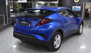 Toyota C-HR 1.8 Hybrid E-CVT Business pieno