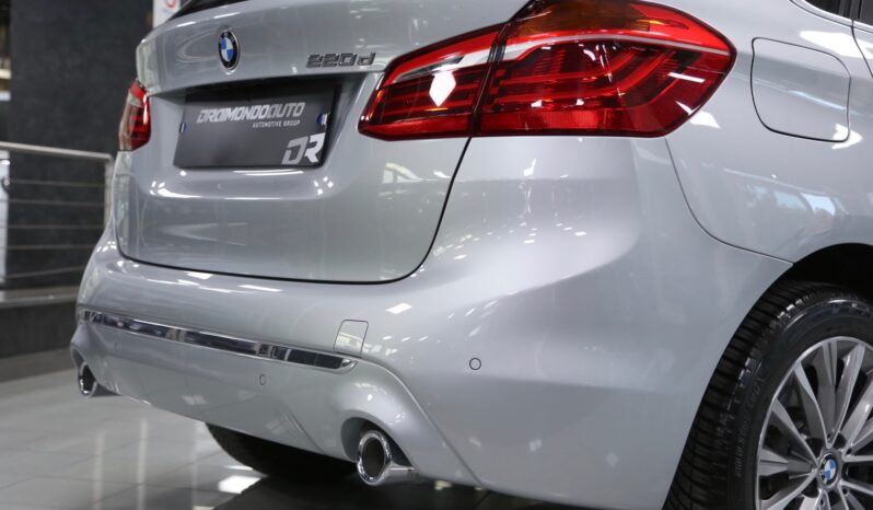 BMW 220d Active Tourer Luxury auto pieno