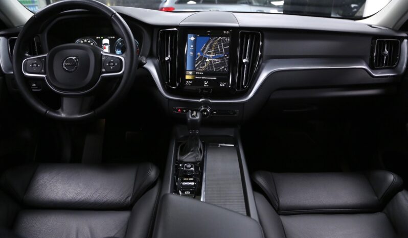 Volvo XC60 D4 Geartronic Momentum Pro pieno