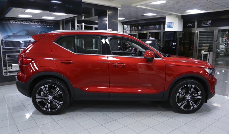 Volvo XC40 T4 Recharge Plug-in Hybrid Inscription Expression pieno