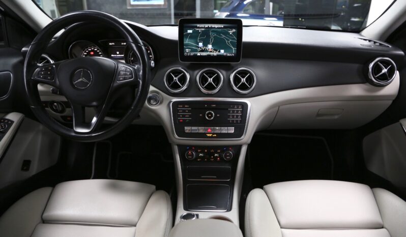 Mercedes GLA 200 d Sport auto pieno