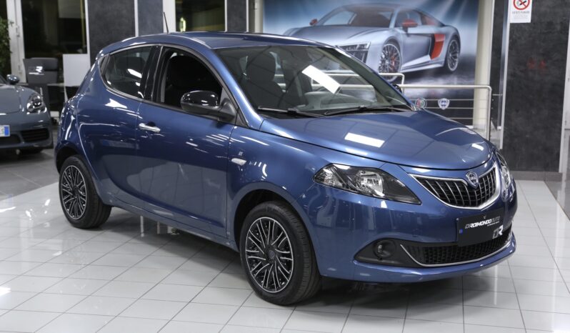 Lancia Ypsilon 1.0 Hybrid Gold_neopatentati pieno