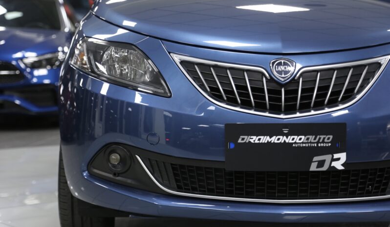 Lancia Ypsilon 1.0 Hybrid Gold_neopatentati pieno