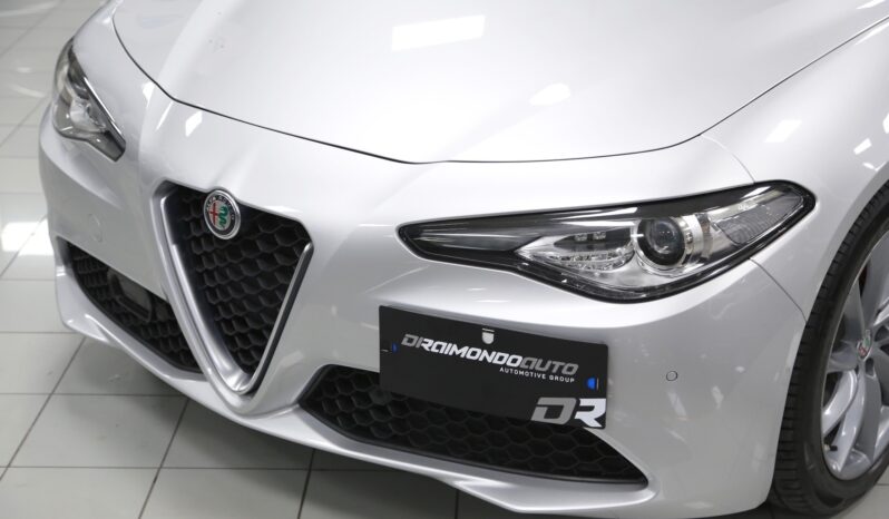 Alfa Romeo Giulia 2.2 Turbodiesel 160 cv AT8 Rosso Edizione pieno