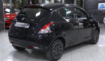 Lancia Ypsilon 1.0 FireFly 5 porte S&S Hybrid Gold pieno