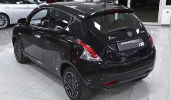 Lancia Ypsilon 1.0 FireFly 5 porte S&S Hybrid Gold pieno