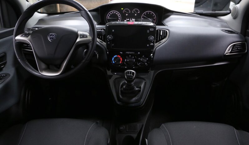 Lancia Ypsilon 1.0 FireFly 5 porte S&S Hybrid Gold pieno