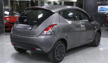 Lancia Ypsilon 1.0 FireFly 5 porte S&S Hybrid Gold pieno