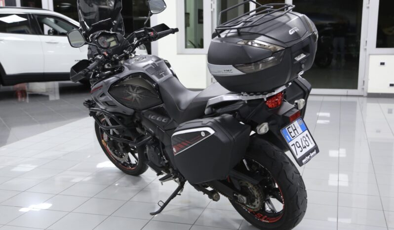 Suzuki V-Strom 1000 pieno