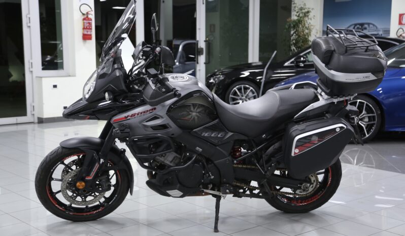 Suzuki V-Strom 1000 pieno