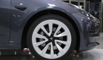 Tesla Model 3 Long Range Dual Motor AWD auto pieno