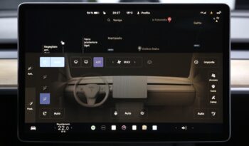 Tesla Model 3 Long Range Dual Motor AWD auto pieno