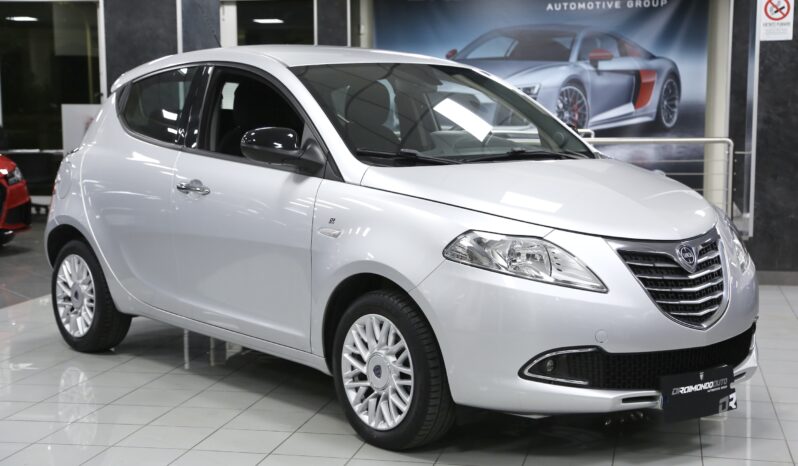 Lancia Ypsilon 1.3 MJT 16V 95 CV 5 porte S&S Gold pieno