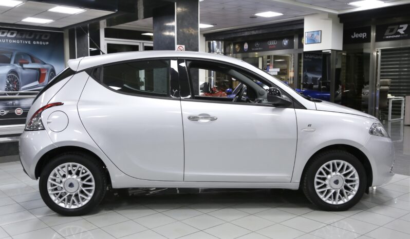 Lancia Ypsilon 1.3 MJT 16V 95 CV 5 porte S&S Gold pieno