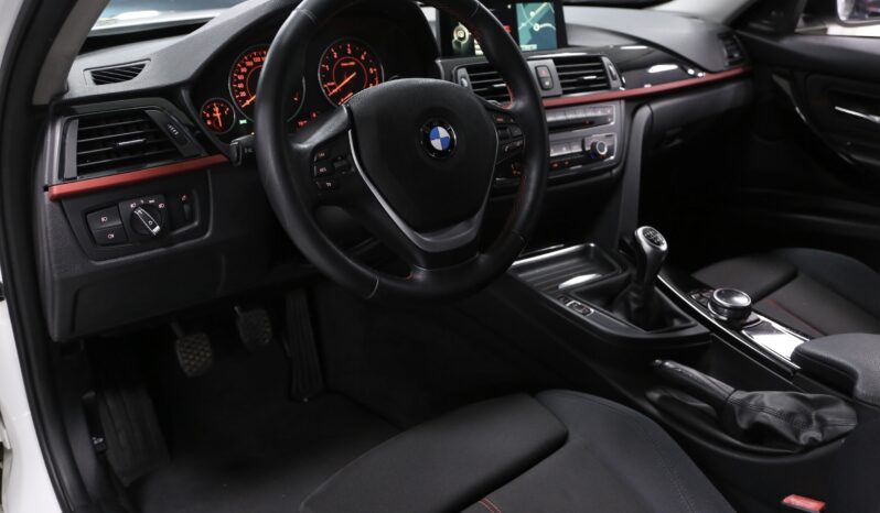 BMW 320d Sport pieno