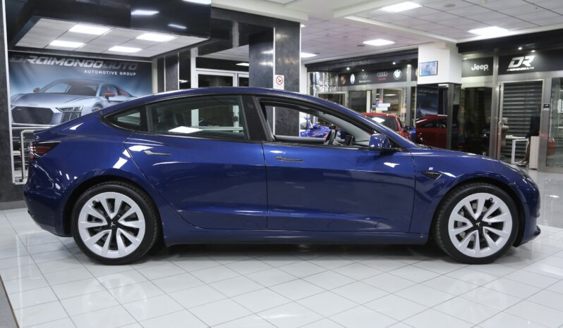 Tesla Model 3 Long Range Dual Motor AWD auto pieno